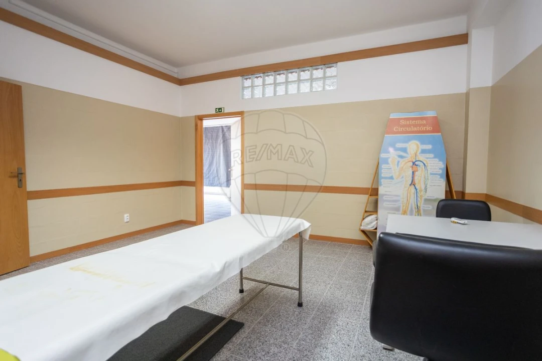 Loja para Arrendamento em Samora Correia Foto 18