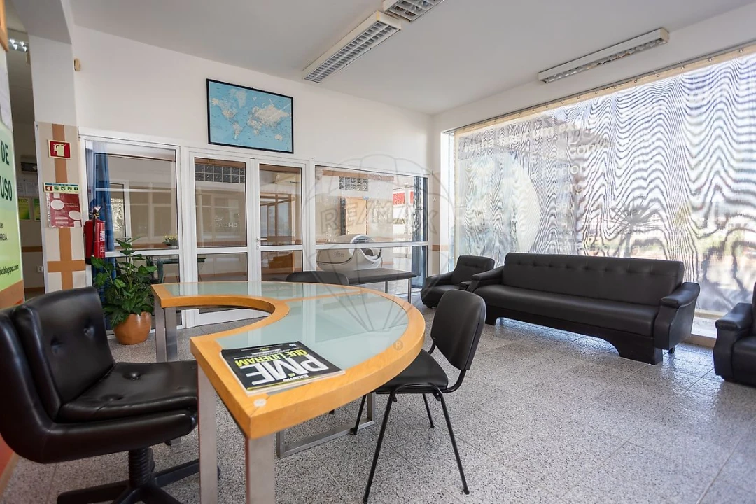 Loja para Arrendamento em Samora Correia Foto 29