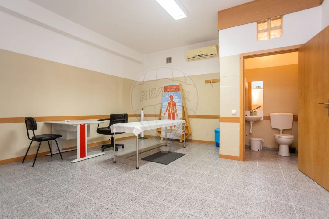 Loja para Arrendamento em Samora Correia Foto 17