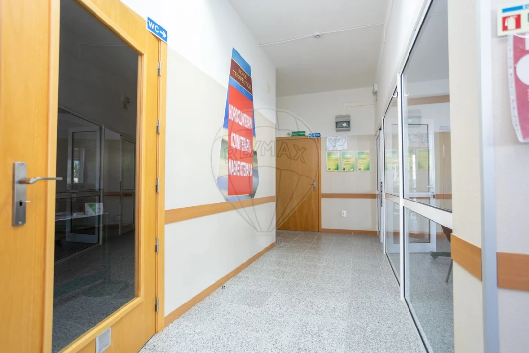 Loja para Arrendamento em Samora Correia Foto 23