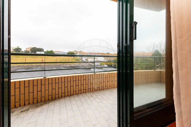 Apartamento T2 para Arrendamento em Canidelo Foto 14