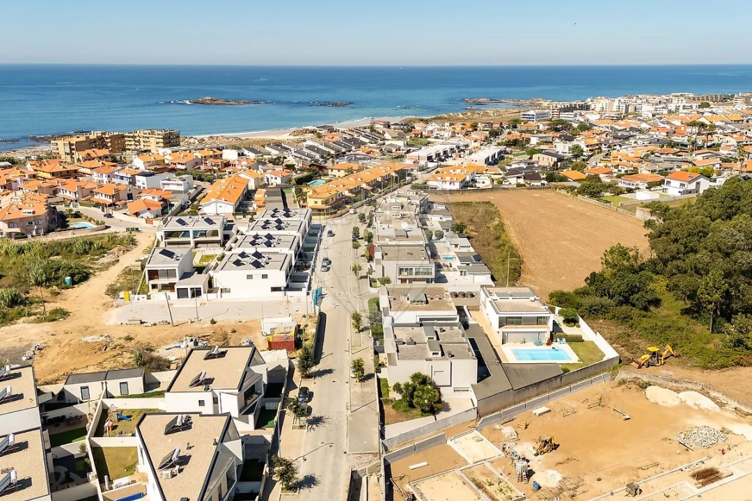 Moradia T3 para Venda em Vila Chã Foto 32