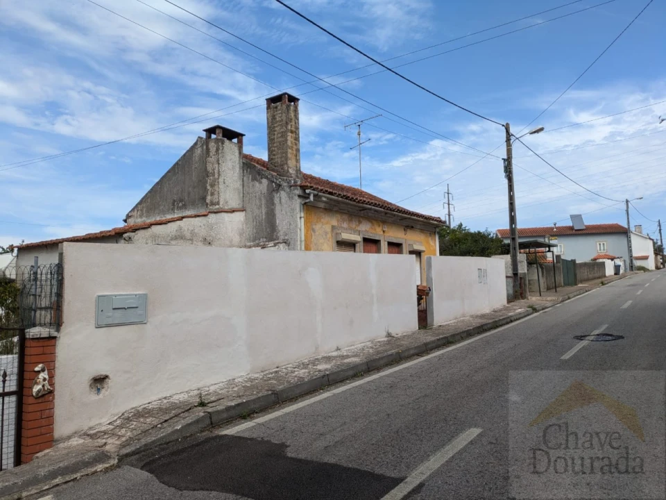Moradia T2 para Venda em Eiras e São Paulo de Frades Foto 1