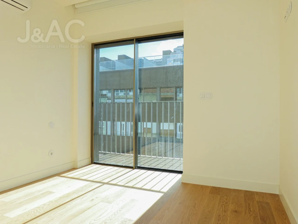 Apartamento T2 para Venda em Santo António Foto 18