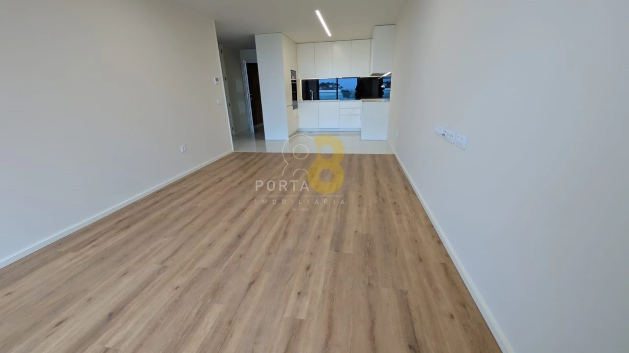 Apartamento T1 para Venda em Madalena Foto 6