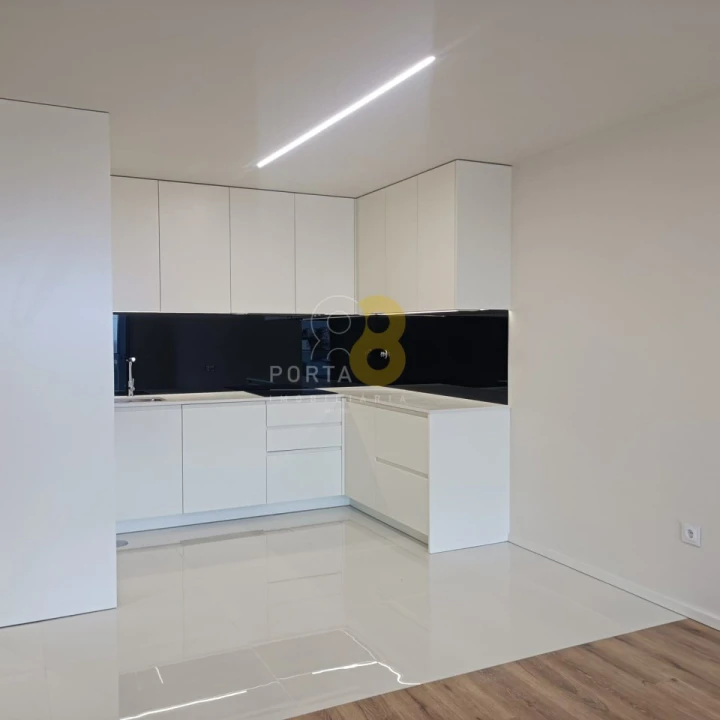Apartamento T1 para Venda em Madalena Foto 7