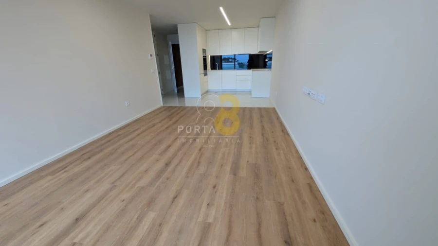 Apartamento T1 para Venda em Madalena Foto 6