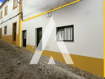 Moradia T2 para Venda em Évora (São Mamede, Sé, São Pedro e Santo Antão)