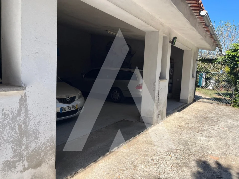 Moradia T4 para Venda em Aradas Foto 64