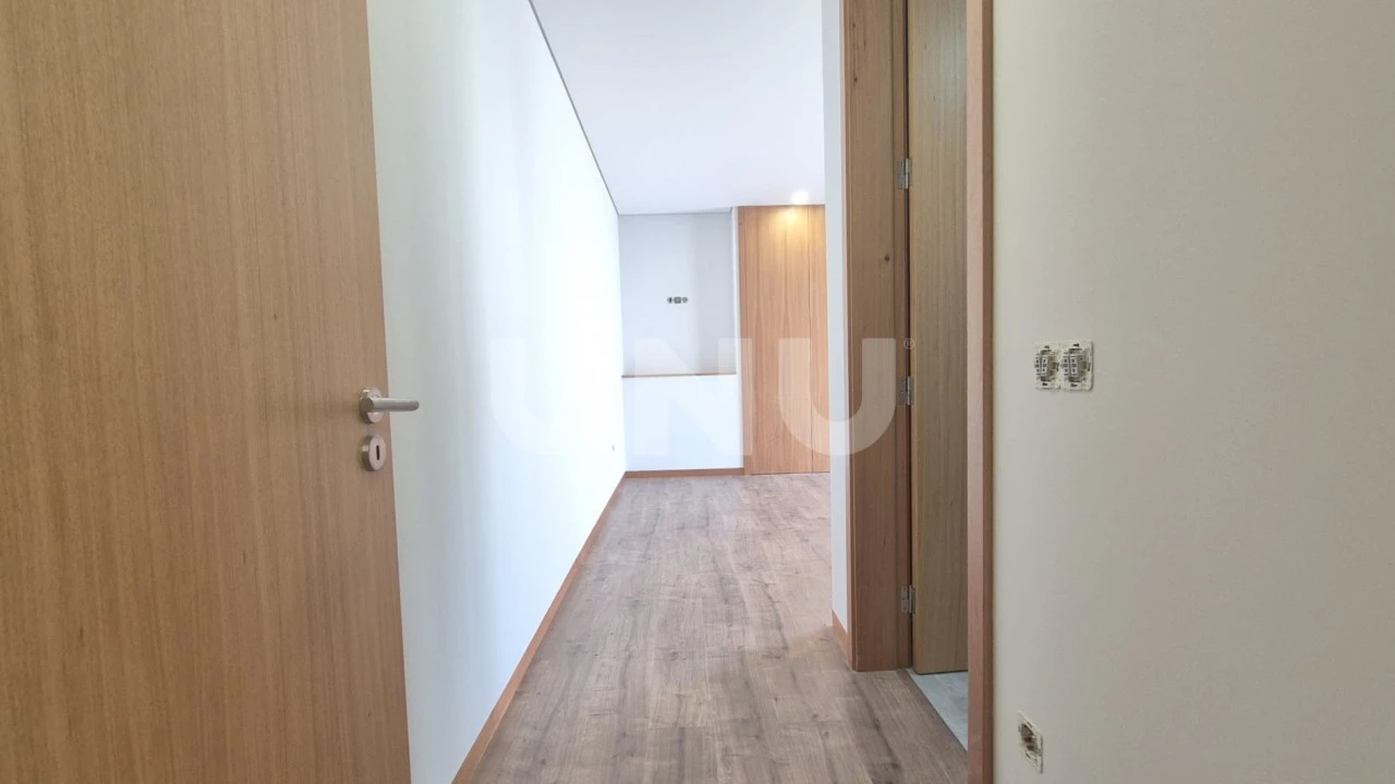 Moradia T3 para Venda em O. Azeméis, Riba-Ul, Ul, Macinhata Seixa, Madail Foto 14