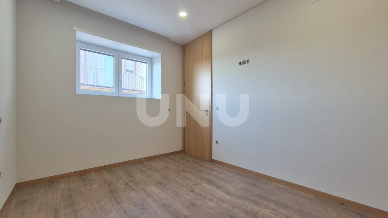 Moradia T3 para Venda em O. Azeméis, Riba-Ul, Ul, Macinhata Seixa, Madail Foto 12