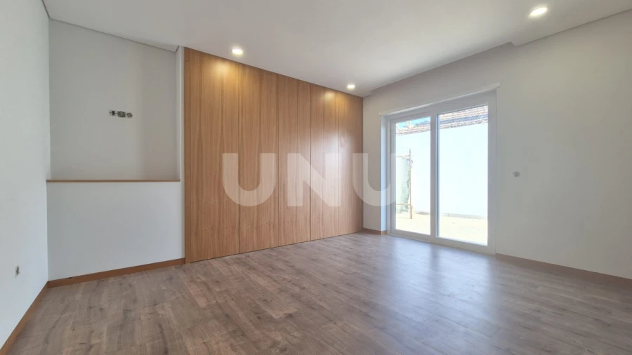 Moradia T3 para Venda em O. Azeméis, Riba-Ul, Ul, Macinhata Seixa, Madail Foto 15