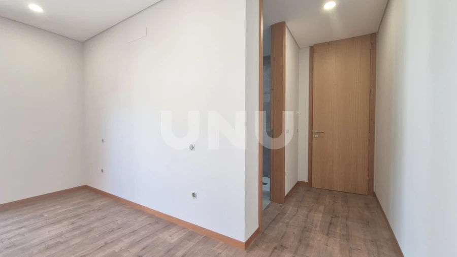 Moradia T3 para Venda em O. Azeméis, Riba-Ul, Ul, Macinhata Seixa, Madail Foto 18