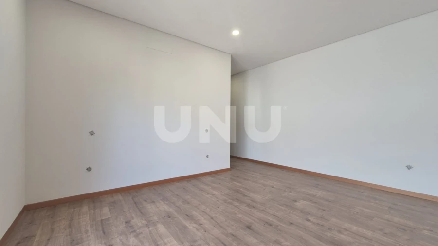 Moradia T3 para Venda em O. Azeméis, Riba-Ul, Ul, Macinhata Seixa, Madail Foto 17