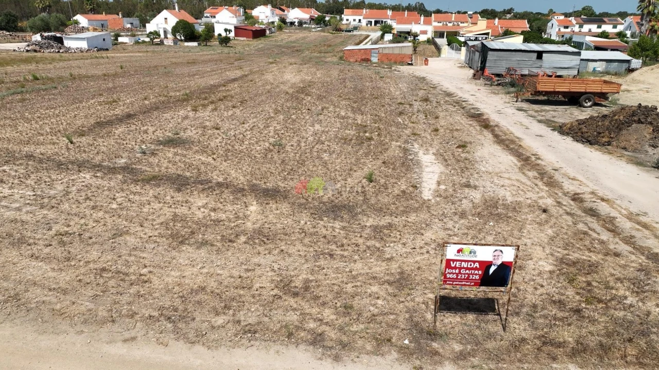 Terreno para Venda em Foros de Vale de Figueira Foto 8