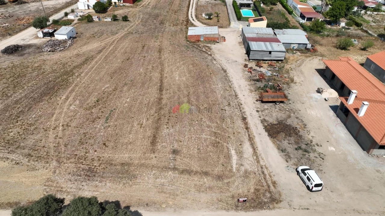 Terreno para Venda em Foros de Vale de Figueira Foto 3