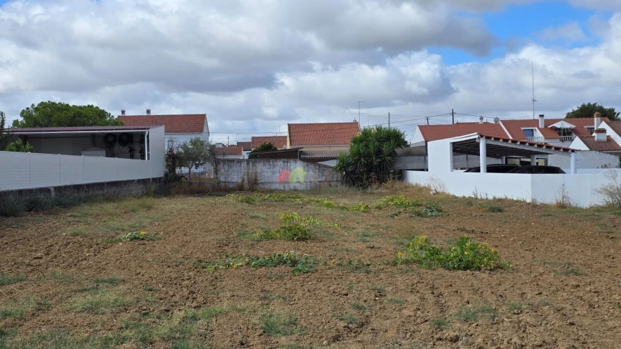 Terreno para Venda em Foros de Vale de Figueira Foto 17