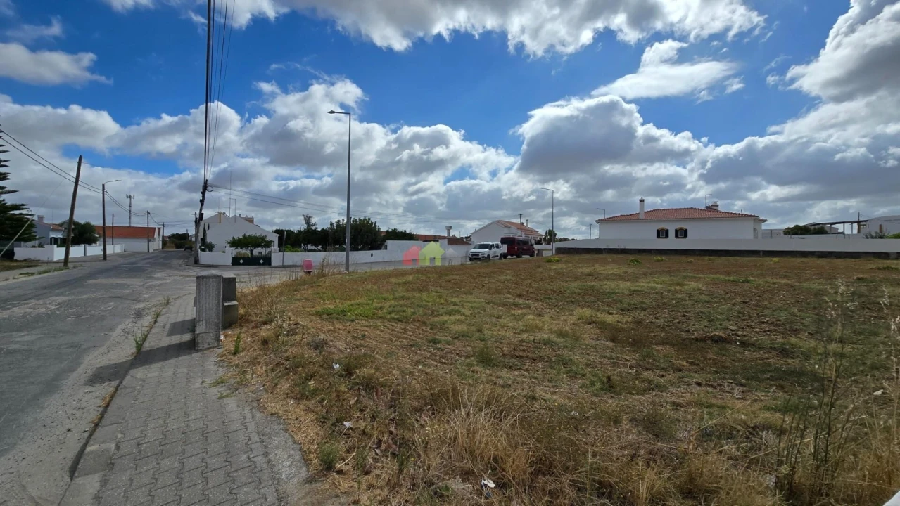 Terreno para Venda em Foros de Vale de Figueira Foto 16