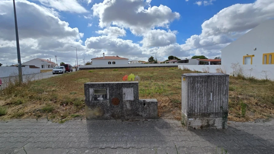 Terreno para Venda em Foros de Vale de Figueira Foto 10