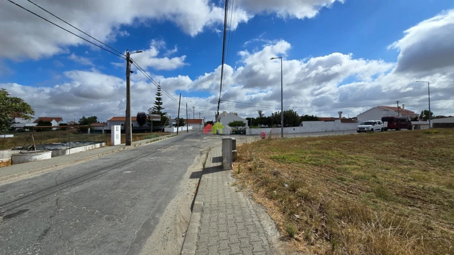 Terreno para Venda em Foros de Vale de Figueira Foto 17