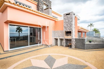 Moradia T3 para Venda em Santo Antonio