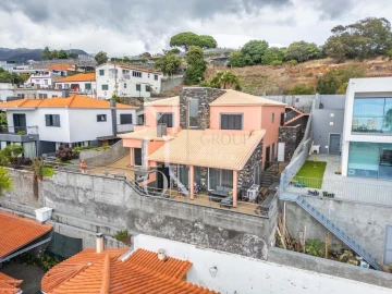 Moradia T3 para Venda em Santo Antonio
