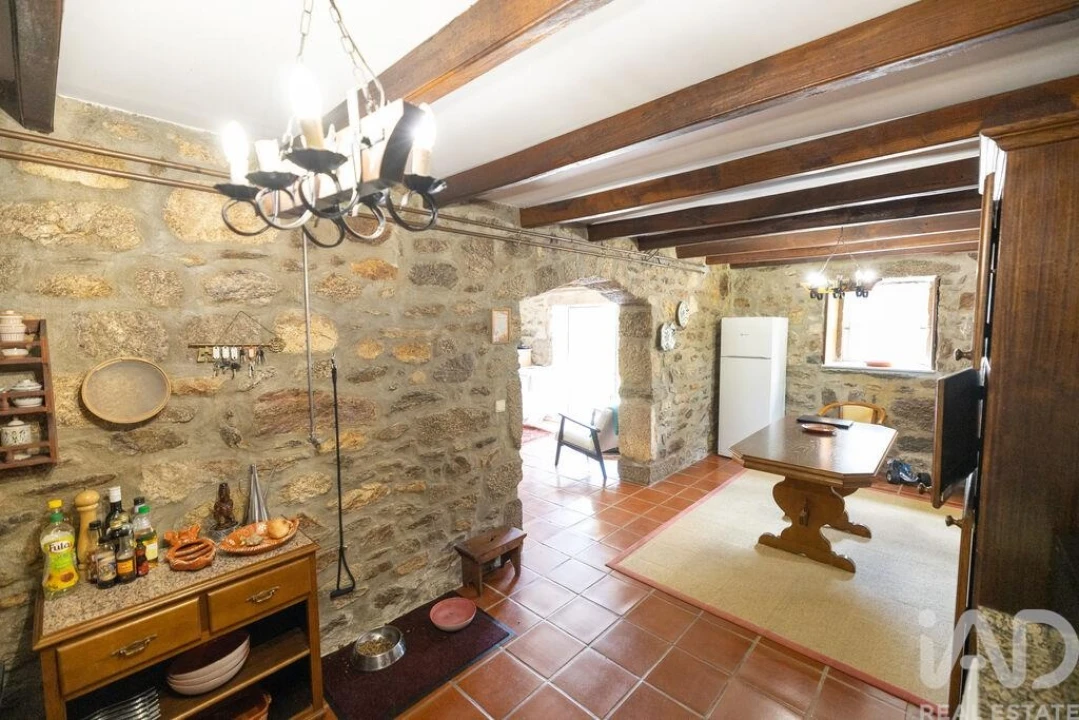 Moradia T3 para Venda em Cornes Foto 17