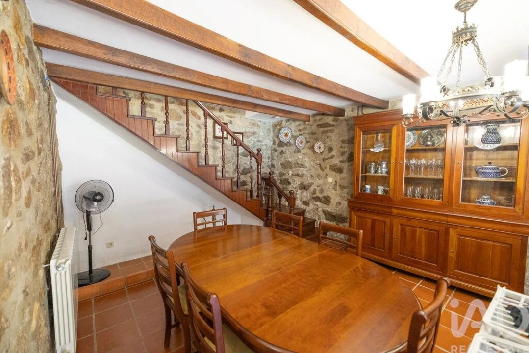 Moradia T3 para Venda em Cornes Foto 18