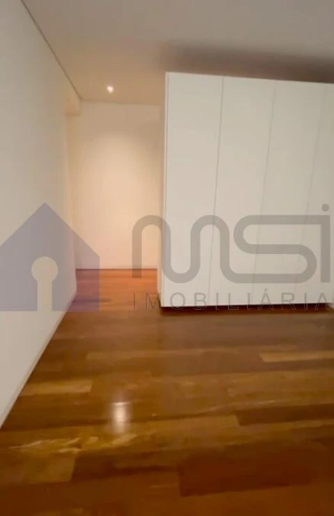 Apartamento T3 para Venda em Aldoar, Foz do Douro e Nevogilde