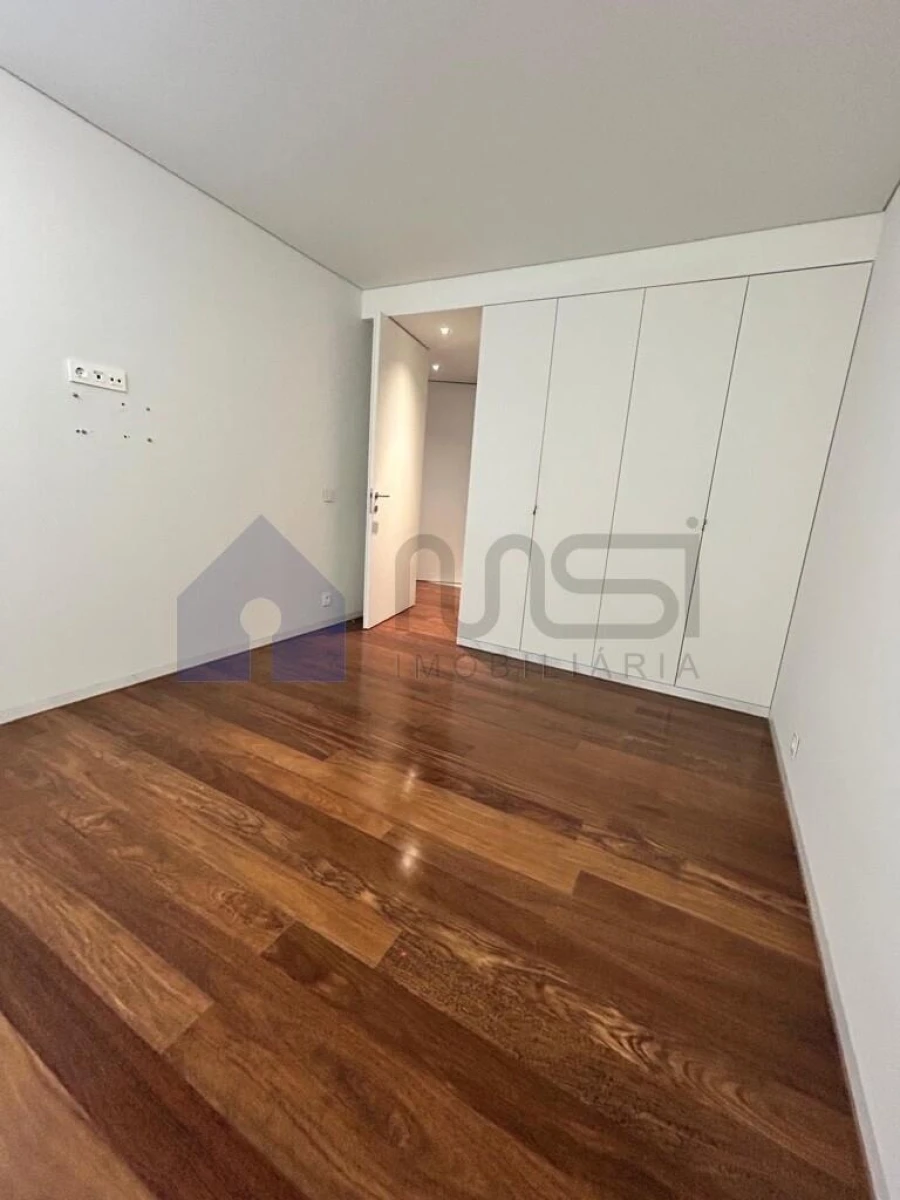 Apartamento T3 para Venda em Aldoar, Foz do Douro e Nevogilde Foto 13