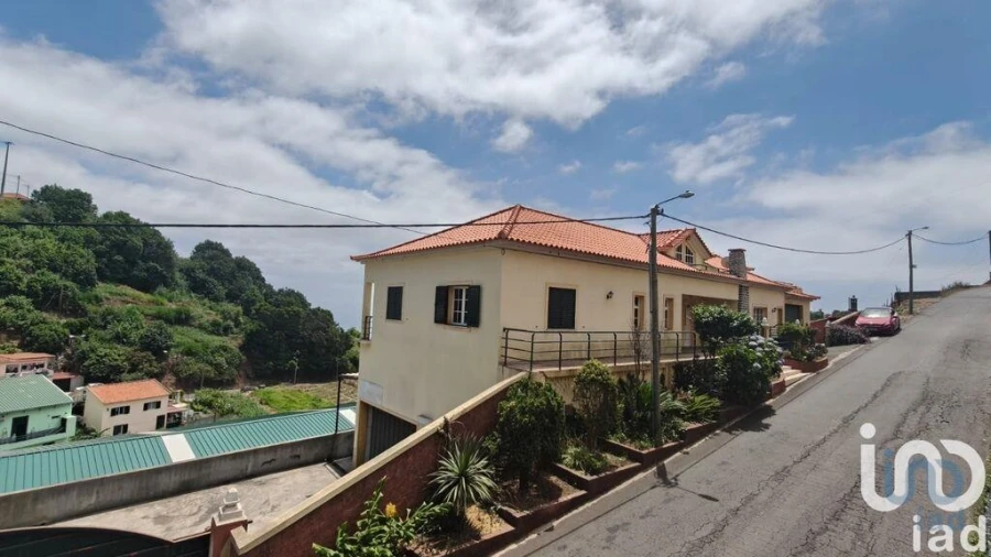 Moradia T3 para Venda em Canhas Foto 7