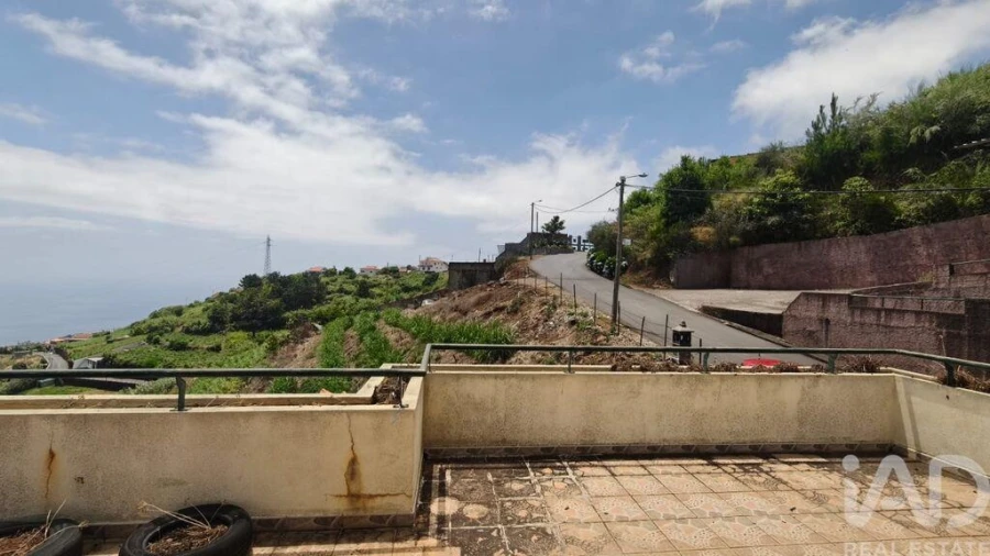 Moradia T3 para Venda em Canhas Foto 25