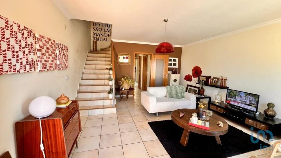 Moradia T3 para Arrendamento em Silveira Foto 3