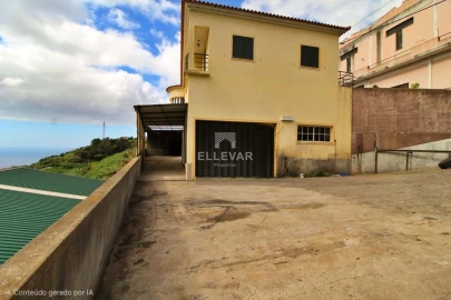Moradia T3 para Venda em Canhas