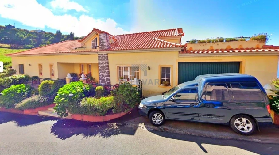 Moradia T3 para Venda em Canhas Foto 3