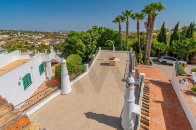 Moradia T4 para Venda em Loule (São Clemente)