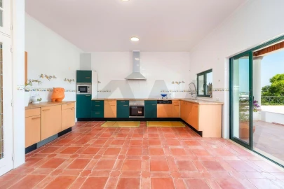 Moradia T4 para Venda em Loule (São Clemente)