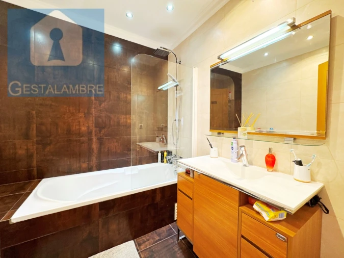 Moradia T3 para Venda em Albufeira e Olhos de Água Foto 9