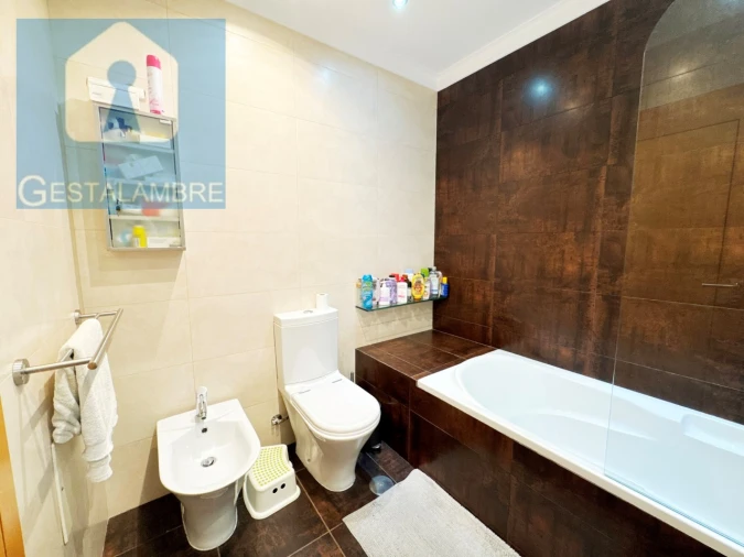 Moradia T3 para Venda em Albufeira e Olhos de Água Foto 10