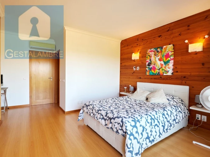 Moradia T3 para Venda em Albufeira e Olhos de Água Foto 8