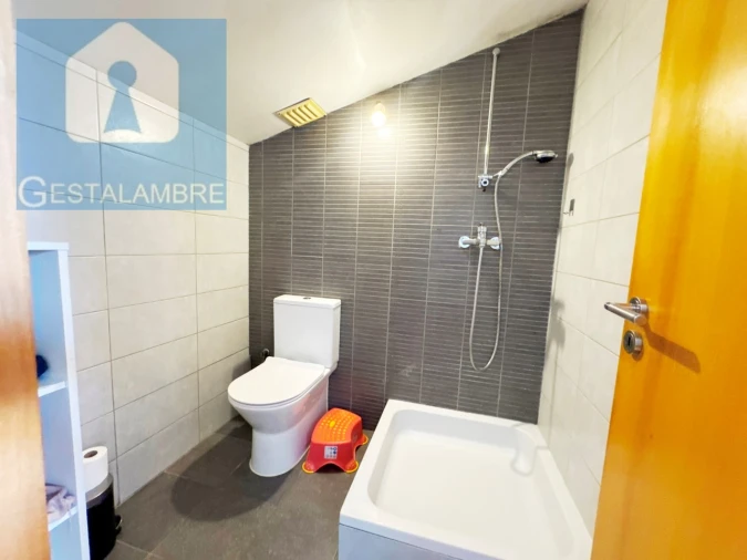 Moradia T3 para Venda em Albufeira e Olhos de Água Foto 28