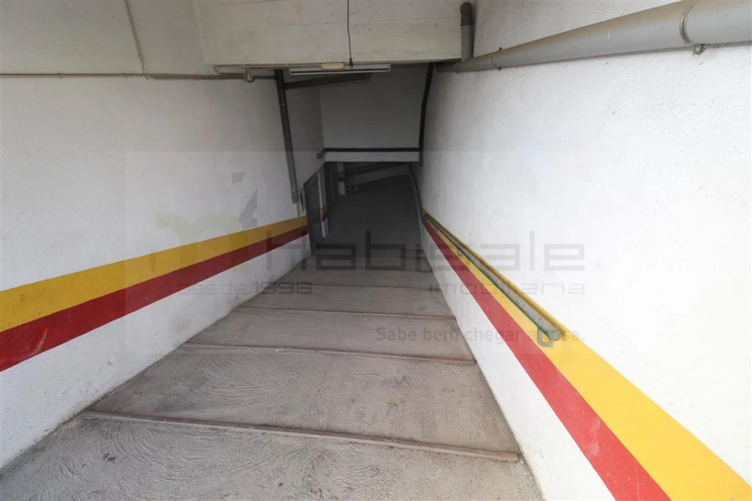 Garagem para Venda em Agualva e Mira-Sintra Foto 2