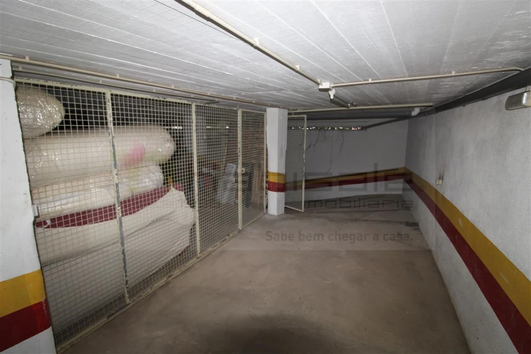 Garagem para Venda em Agualva e Mira-Sintra Foto 3
