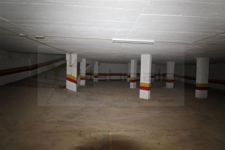 Garagem para Venda em Agualva e Mira-Sintra Foto 7