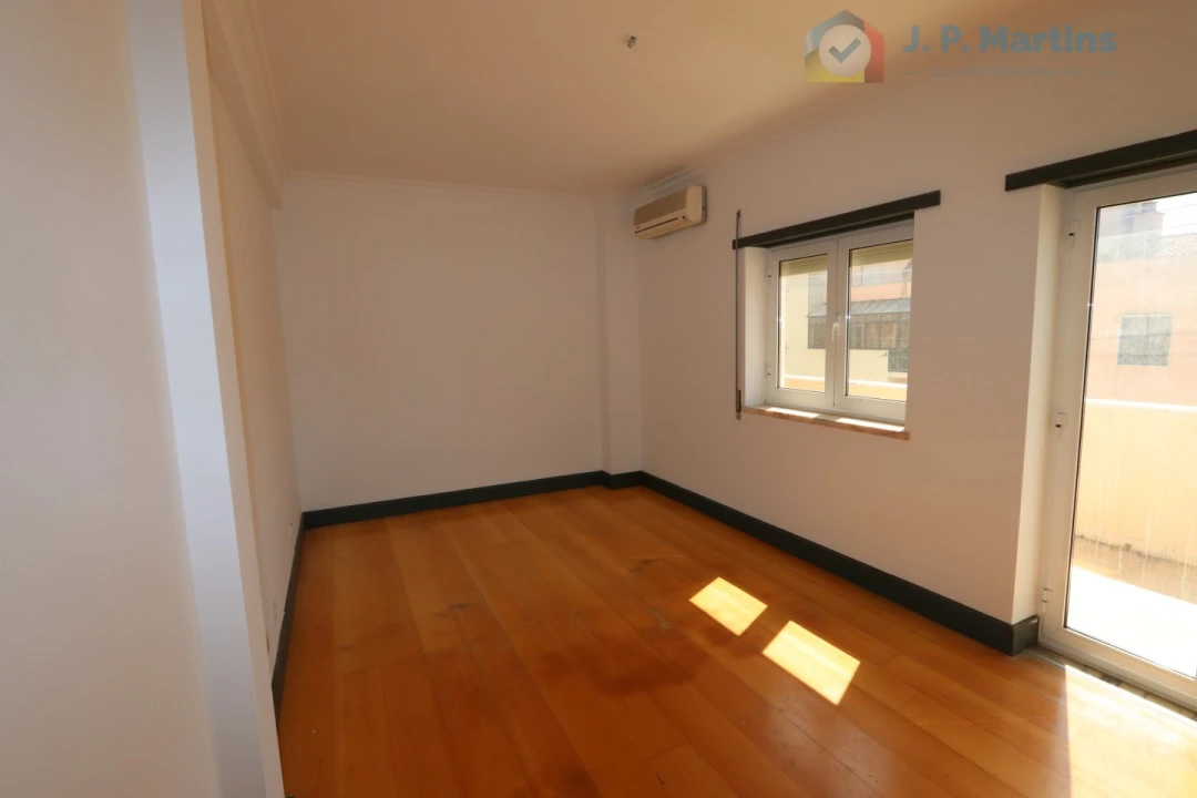 Apartamento T3 para Venda em Quinta do Conde Foto 14