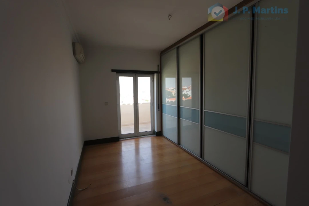 Apartamento T3 para Venda em Quinta do Conde Foto 22