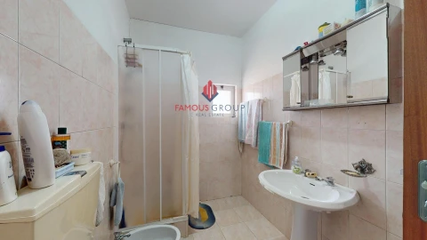 Moradia T6 para Venda em Estômbar e Parchal