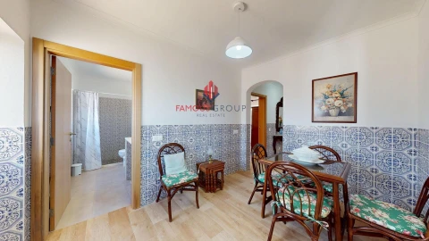 Moradia T6 para Venda em Estômbar e Parchal