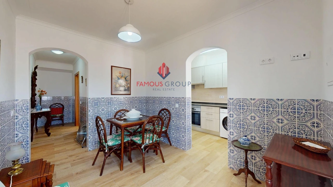 Moradia T6 para Venda em Estômbar e Parchal Foto 10