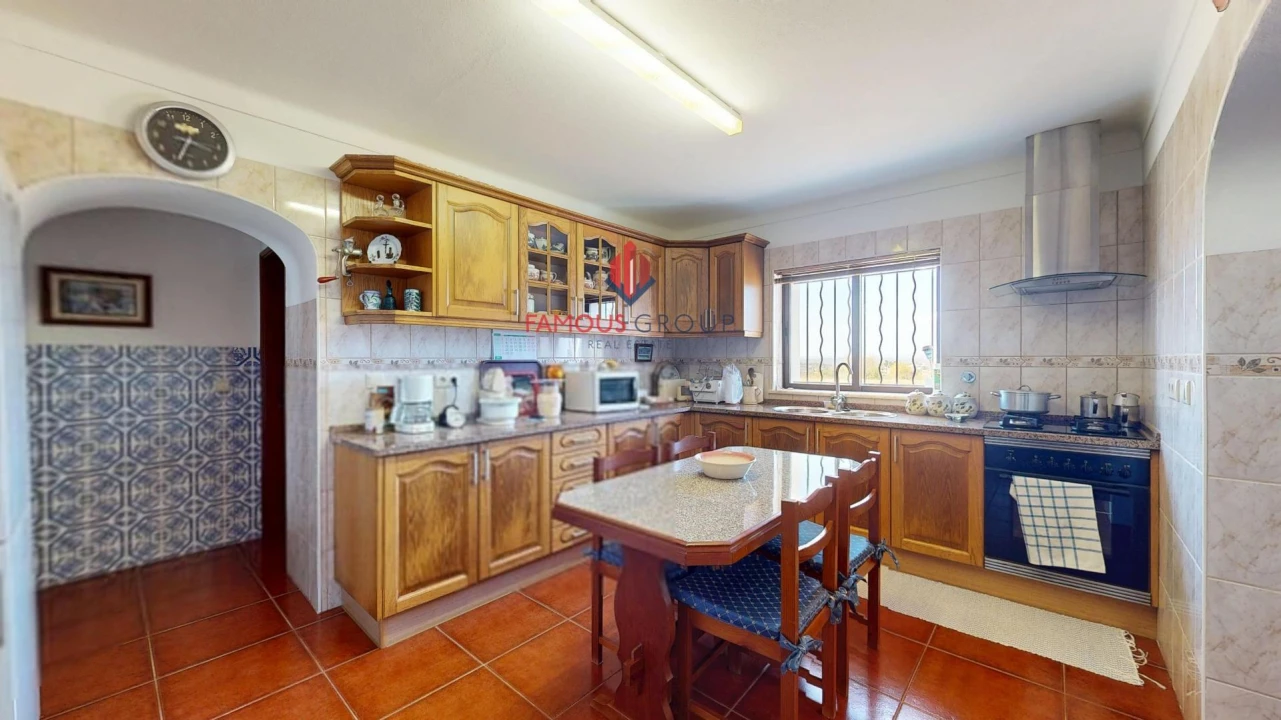 Moradia T6 para Venda em Estômbar e Parchal Foto 27